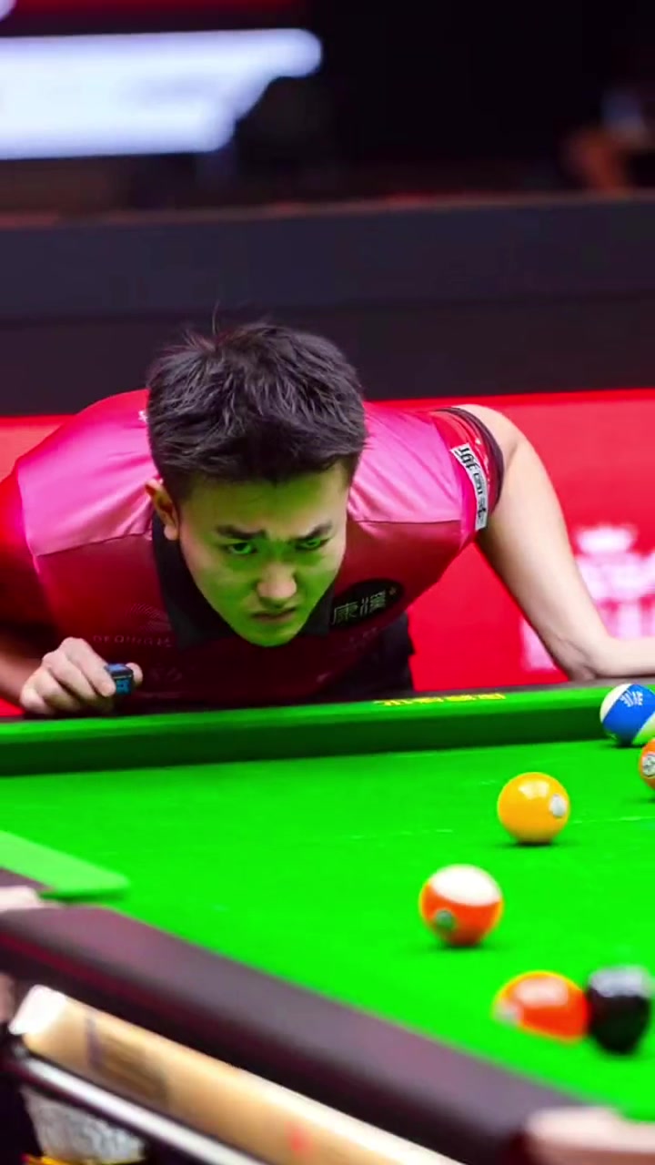 尽管在跳水 尽管在跳水