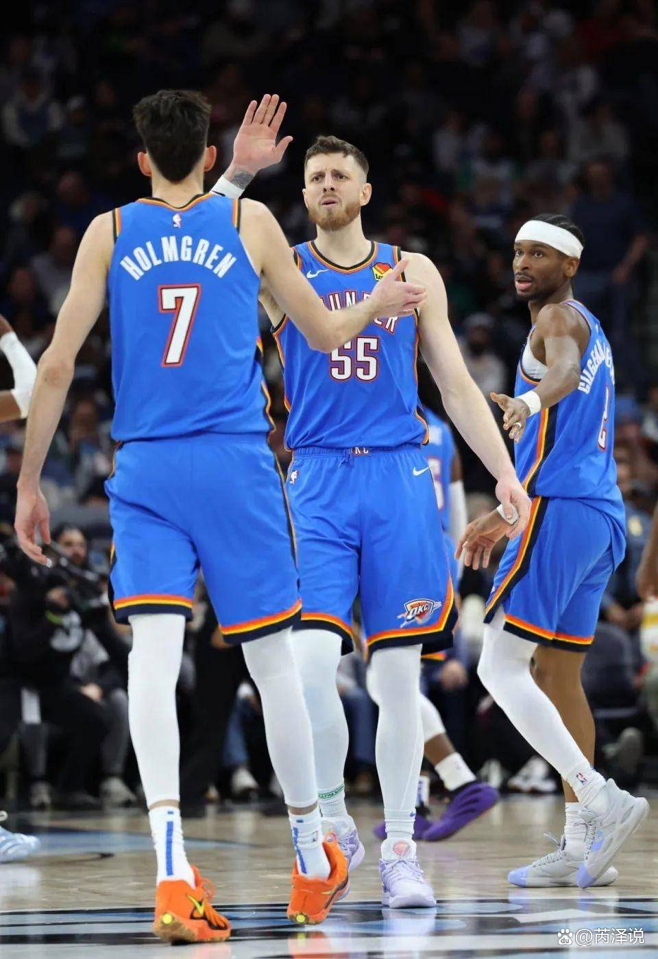 据意媒与英 据意媒与英